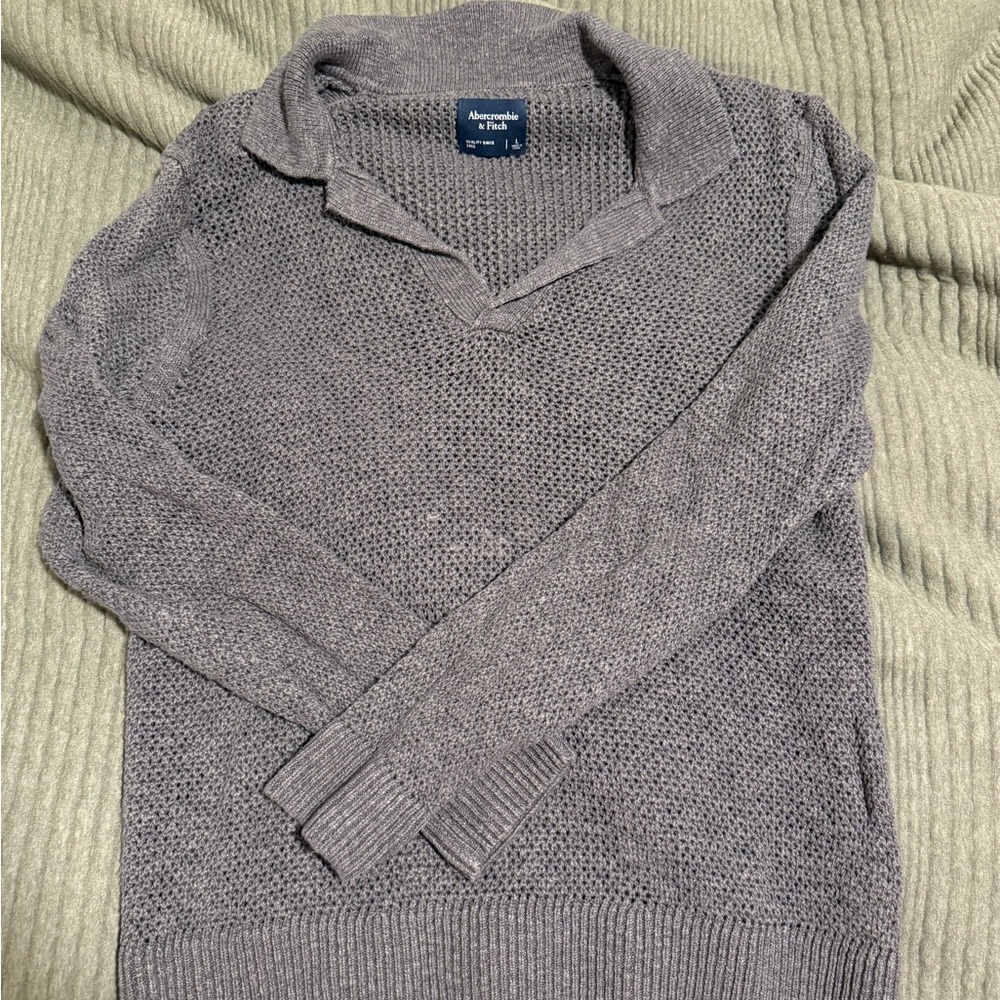 Abercrombie & Fitch Men's Gray Sweater